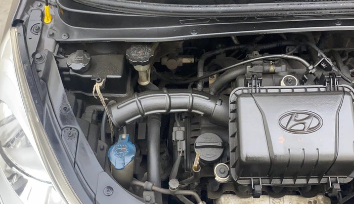 2015 Hyundai i10 SPORTZ 1.1, Petrol, Manual, 84,321 km, Engine View - Right