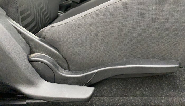 2023 Maruti Swift VXI, Petrol, Manual, 10,050 km, Driver Side Adjustment Panel