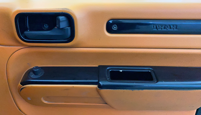 2023 Mahindra Thar LX HT PETROL 4WD MT, Petrol, Manual, 60,198 km, Driver Side Door Panels Control