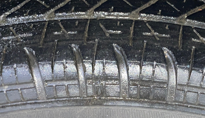 2016 Maruti Swift Dzire VDI, Diesel, Manual, 97,618 km, Left Rear Tyre Tread
