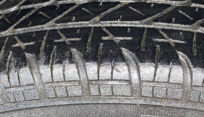 2016 Maruti Swift Dzire VDI, Diesel, Manual, 97,618 km, Right Rear Tyre Tread