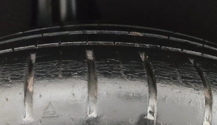 2020 Toyota Glanza V, Petrol, Manual, 56,794 km, Right Rear Tyre Tread