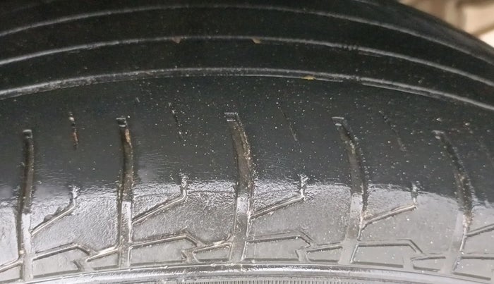 2024 KIA SELTOS  HTX 1.5 PETROL MT, Petrol, Manual, 50,460 km, Left Rear Tyre Tread