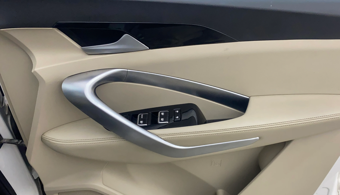 2021 MG HECTOR SHARP 1.5 DCT PETROL, Petrol, Automatic, 57,186 km, Driver Side Door Panels Control