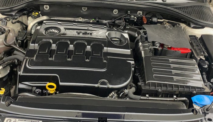 2017 Skoda Octavia 2.0 TDI L&K AT, Diesel, Automatic, 69,518 km, Engine View