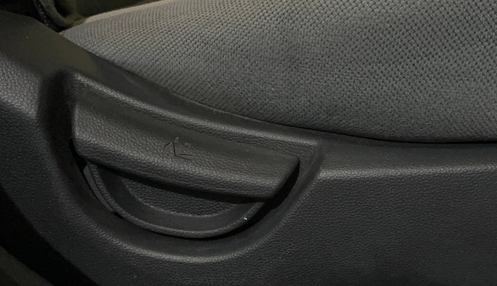 2016 Hyundai Grand i10 MAGNA AT 1.2 KAPPA VTVT, Petrol, Automatic, 54,688 km, Driver Side Adjustment Panel