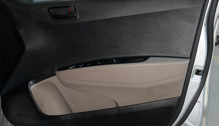 2015 Hyundai Grand i10 MAGNA 1.2 KAPPA VTVT, Petrol, Manual, 96,525 km, Driver Side Door Panels Control