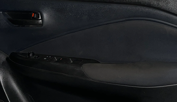 2022 Maruti Baleno DELTA CNG 1.2L, CNG, Manual, 53,910 km, Driver Side Door Panels Control