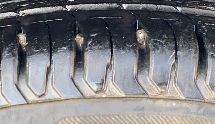 2022 Tata ALTROZ XE PLUS PETROL, Petrol, Manual, 20,089 km, Left Rear Tyre Tread