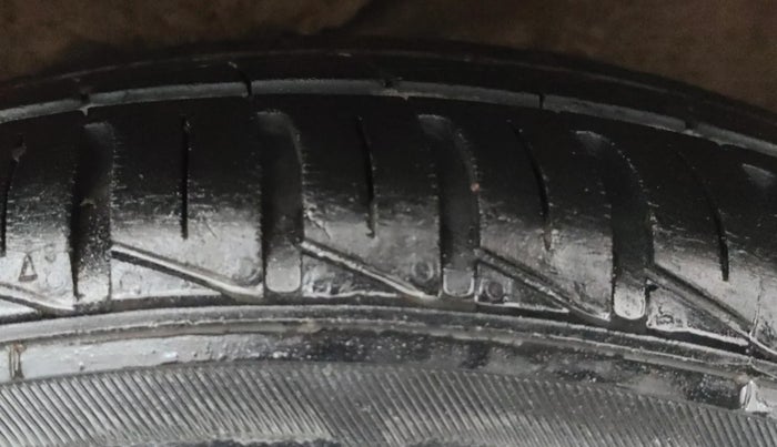 2013 Hyundai i10 SPORTZ 1.2, Petrol, Manual, 80,052 km, Left Rear Tyre Tread