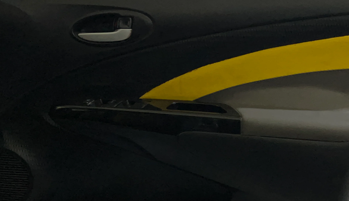 2014 Toyota Etios CROSS 1.5 V, Petrol, Manual, 66,631 km, Driver Side Door Panels Control