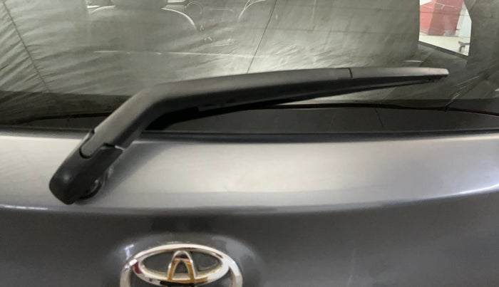 2014 Toyota Etios CROSS 1.5 V, Petrol, Manual, 66,631 km, Rear Wiper