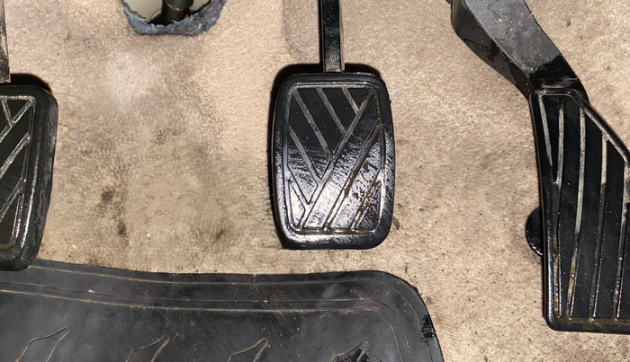 2015 Maruti Swift Dzire VXI, Petrol, Manual, 51,307 km, Pedals