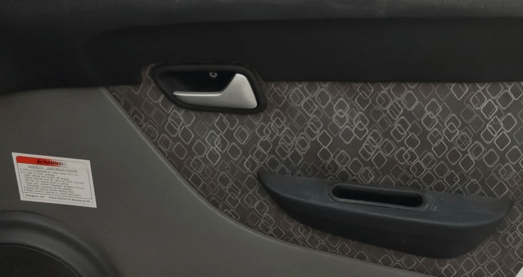 2019 Maruti Alto 800 LXI CNG, CNG, Manual, 86,040 km, Driver Side Door Panels Control