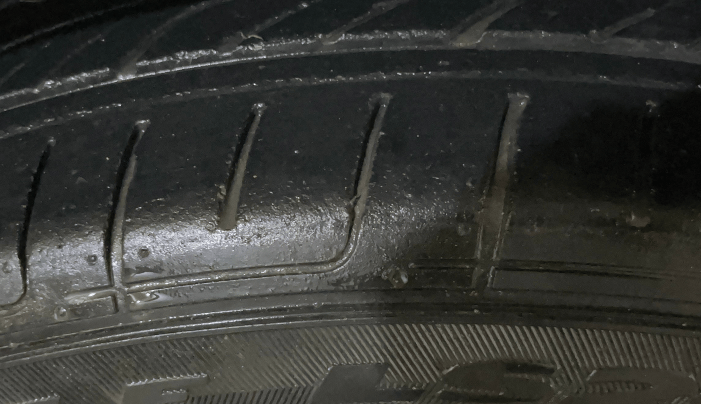 2021 Maruti Baleno DELTA PETROL 1.2, Petrol, Manual, 37,702 km, Right Front Tyre Tread