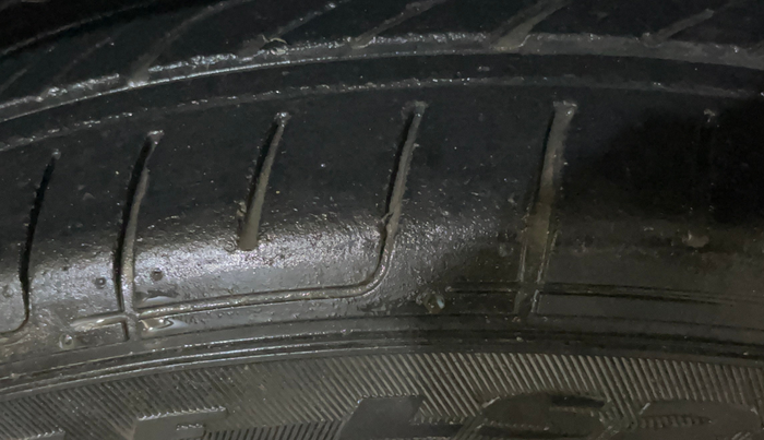 2021 Maruti Baleno DELTA PETROL 1.2, Petrol, Manual, 37,636 km, Right Front Tyre Tread