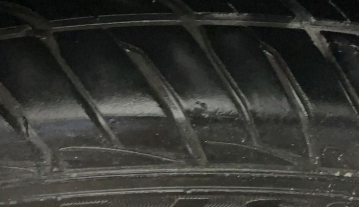 2021 Maruti Baleno DELTA PETROL 1.2, Petrol, Manual, 37,636 km, Left Rear Tyre Tread