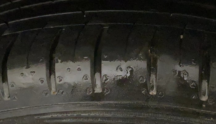 2021 MG HECTOR PLUS SHARP 2.0 DIESEL TURBO MT 6-STR, Diesel, Manual, 23,704 km, Left Rear Tyre Tread