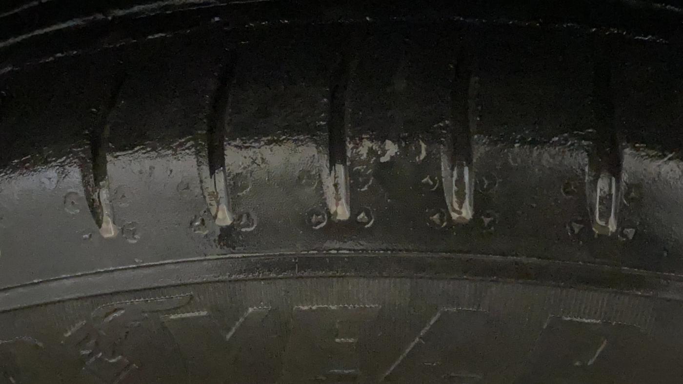 2021 MG HECTOR PLUS SHARP 2.0 DIESEL TURBO MT 6-STR, Diesel, Manual, 400 km, Left Front Tyre Tread
