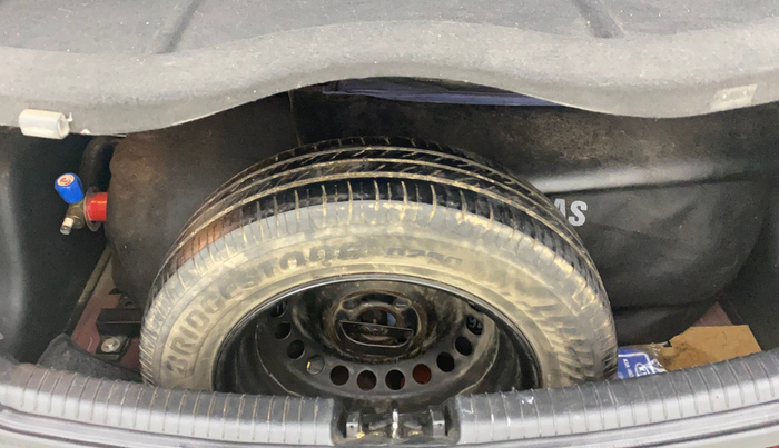 2015 Hyundai Grand i10 SPORTZ 1.2 KAPPA VTVT, CNG, Manual, 1,32,775 km, Spare Tyre