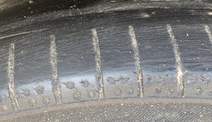 2018 Maruti Ciaz ALPHA 1.4 PETROL, Petrol, Manual, 1,08,199 km, Left Rear Tyre Tread