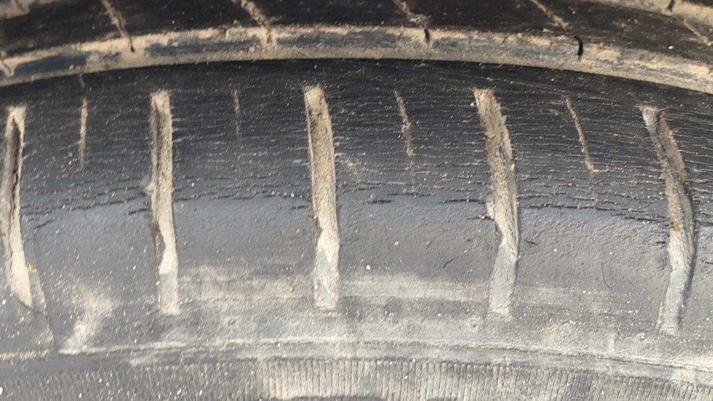 2018 Maruti Ciaz ALPHA 1.4 PETROL, Petrol, Manual, 1,08,236 km, Left Front Tyre Tread