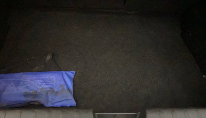 2018 Maruti Baleno ZETA PETROL 1.2, Petrol, Manual, 73,647 km, Boot Inside