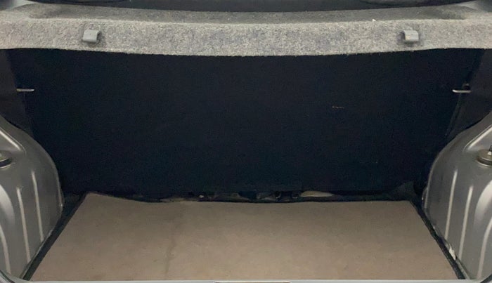 2016 Renault Kwid RXT 1.0, Petrol, Manual, 48,295 km, Boot Inside