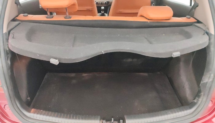 2016 Hyundai Grand i10 ASTA 1.2 KAPPA VTVT, Petrol, Manual, 30,330 km, Boot Inside