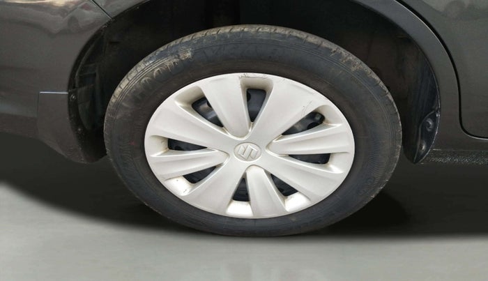 2015 Maruti Ertiga VDI SHVS, Diesel, Manual, 71,213 km, Right Rear Wheel