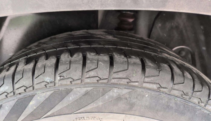 2024 Hyundai Creta 1.5 S (O) MPi iVT, Petrol, Automatic, 37,805 km, Left Front Tyre Tread