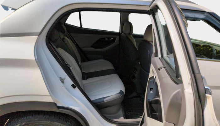 2024 Hyundai Creta 1.5 S (O) MPi iVT, Petrol, Automatic, 37,805 km, Right Side Rear Door Cabin