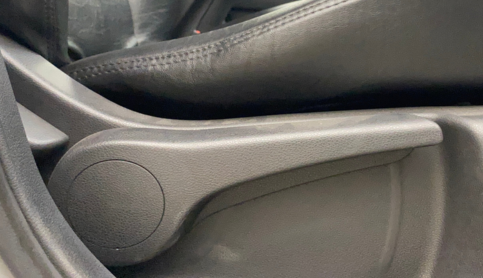 2019 Nissan Kicks XL DIESEL, Diesel, Manual, 66,998 km, Driver Side Adjustment Panel