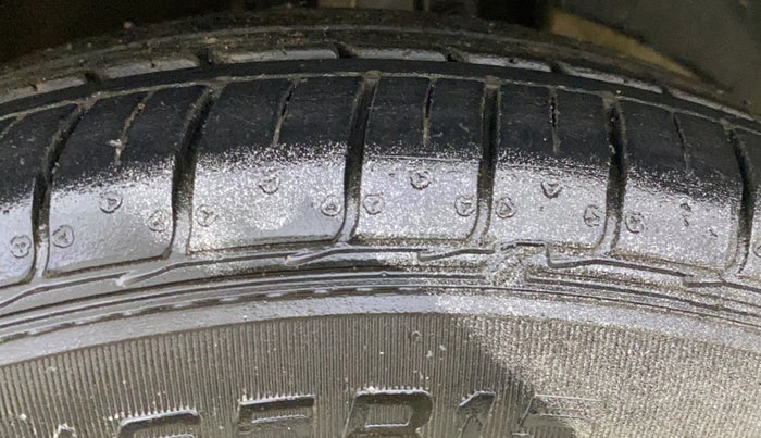 2018 Maruti Swift ZXI AMT, Petrol, Automatic, 73,805 km, Right Front Tyre Tread