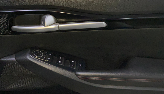 2019 KIA SELTOS GTX 1.4 PETROL, Petrol, Manual, 44,386 km, Driver Side Door Panels Control