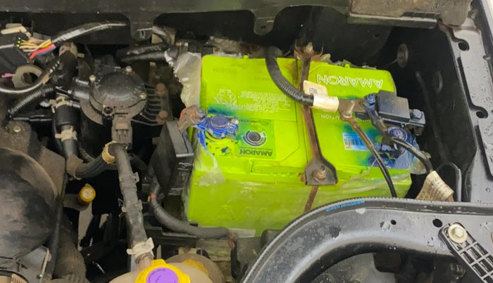 2016 Mahindra TUV300 T8, Diesel, Manual, 66,677 km, Engine View - Left