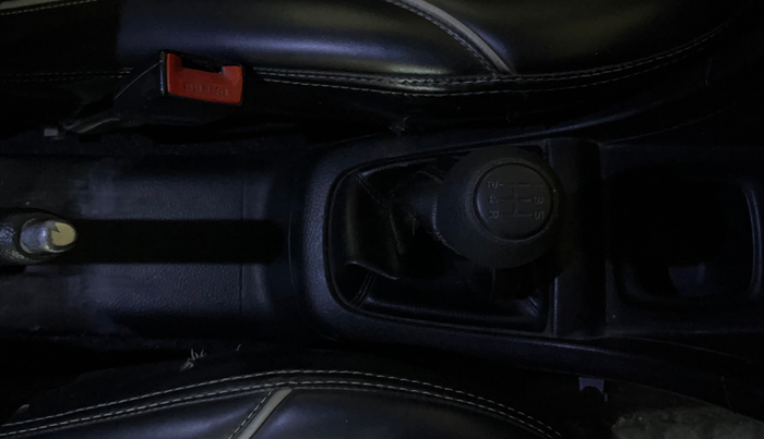 2016 Maruti Swift VXI, Petrol, Manual, 1,05,678 km, Gear Lever