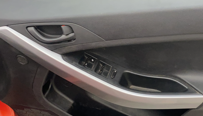 2022 Tata NEXON XM SUNROOF DIESEL, Diesel, Manual, 99,167 km, Driver Side Door Panels Control