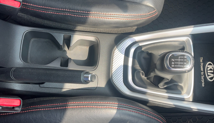 2020 KIA SONET HTX 1.0 IMT, Petrol, Manual, 1,09,076 km, Gear Lever