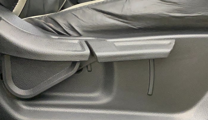 2022 KIA SONET HTX 1.0 IMT, Petrol, Manual, 23,540 km, Driver Side Adjustment Panel