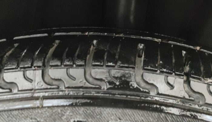 2022 Hyundai GRAND I10 NIOS SPORTZ 1.2 KAPPA VTVT CNG, CNG, Manual, 89,203 km, Left Rear Tyre Tread