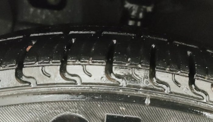 2022 Hyundai GRAND I10 NIOS SPORTZ 1.2 KAPPA VTVT CNG, CNG, Manual, 89,203 km, Left Front Tyre Tread