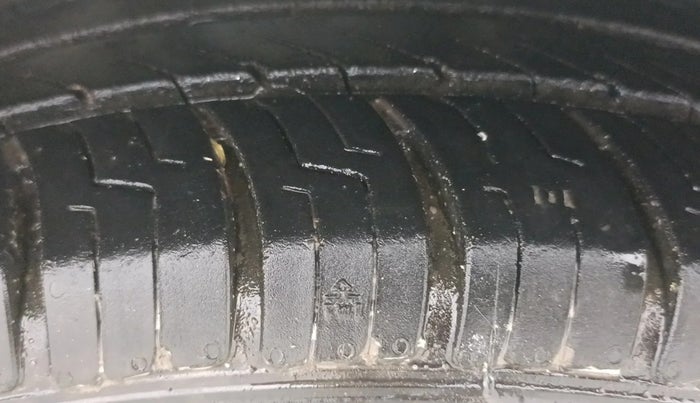 2022 Hyundai AURA S 1.2 CNG, CNG, Manual, 90,192 km, Right Front Tyre Tread