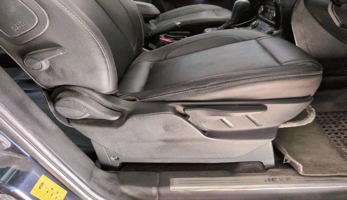 2018 Tata Hexa XTA 4X2 6 STR, Diesel, Automatic, 69,728 km, Driver Side Adjustment Panel