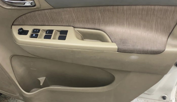 2014 Maruti Ertiga VXI, Petrol, Manual, 64,565 km, Driver Side Door Panels Control