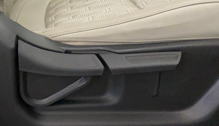 2020 KIA SELTOS HTX 1.5 PETROL, Petrol, Manual, 76,737 km, Driver Side Adjustment Panel