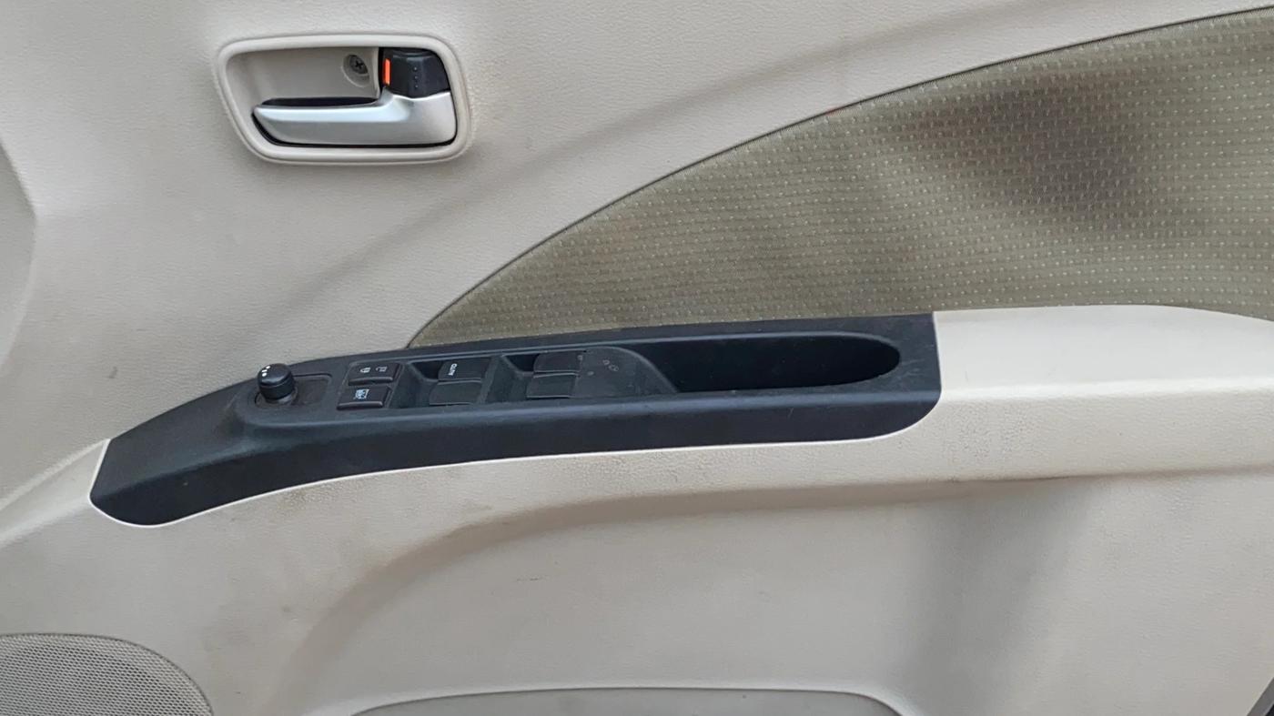 2019 Maruti Celerio ZXI, Petrol, Manual, 51,247 km, Driver Side Door Panels Control