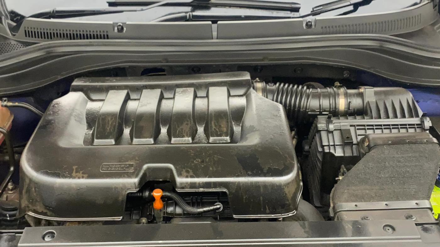 2021 Mahindra XUV700 AX 7 LUXURY P AT 7 STR, Petrol, Automatic, 82,282 km, Engine View