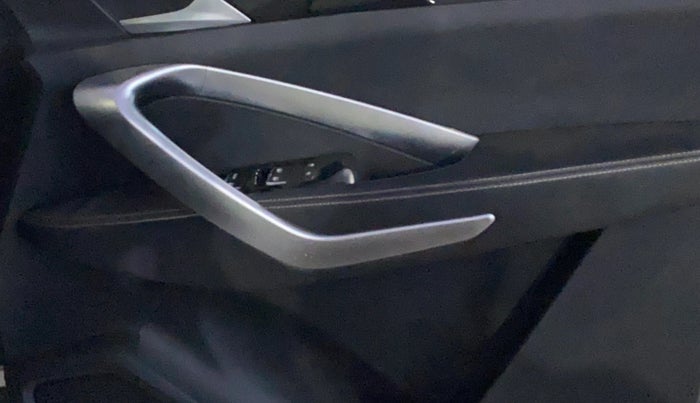 2019 MG HECTOR SHARP 1.5 DCT PETROL, Petrol, Automatic, 60,434 km, Driver Side Door Panels Control