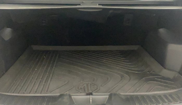 2021 MG HECTOR SHARP 1.5 PETROL CVT, Petrol, Automatic, 68,243 km, Boot Inside